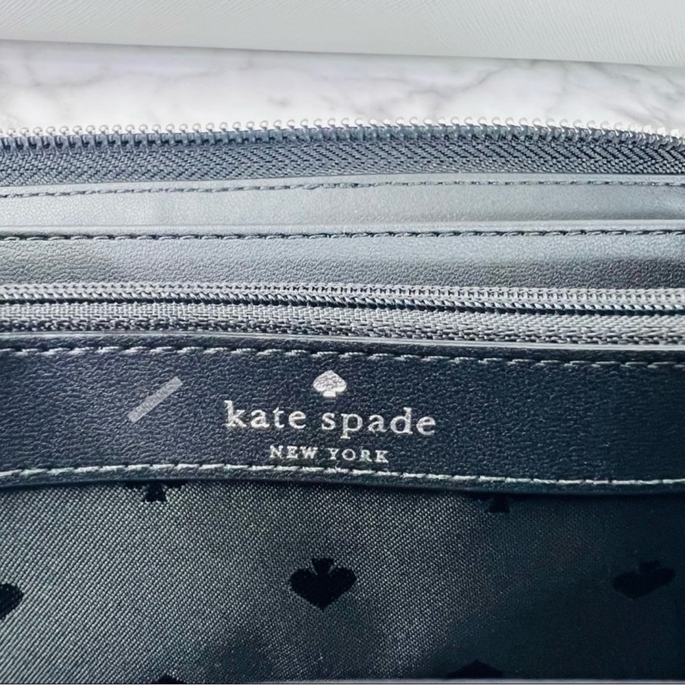 Kate Spade Two-Tone Large Continental Wallet in Gray and White - Picture 4 of 5